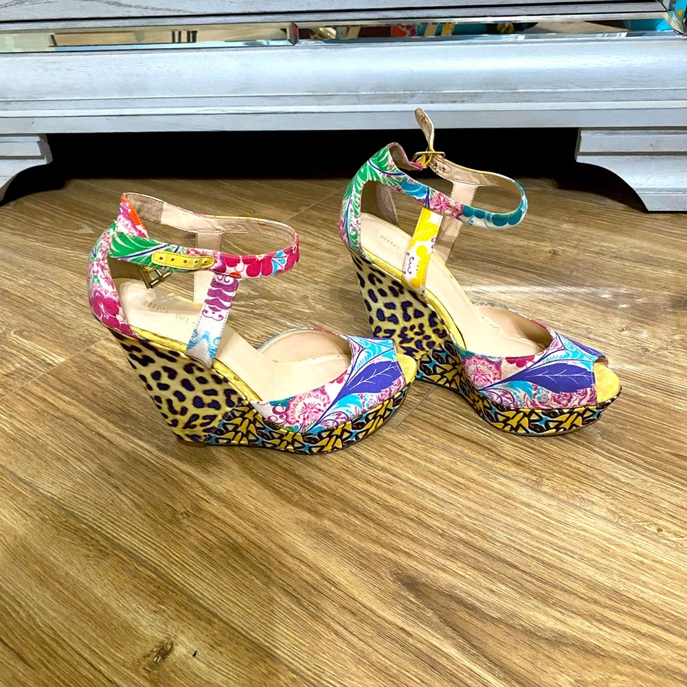 Multicolored wedges